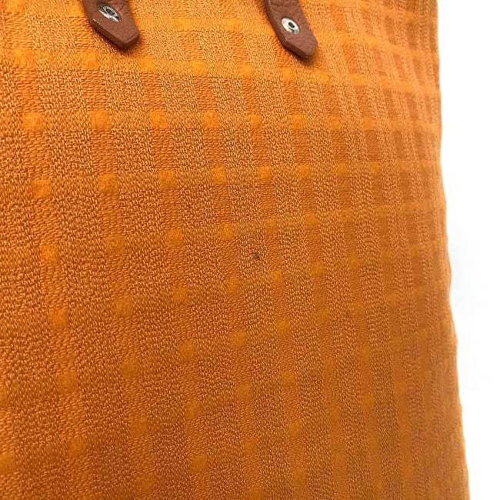 155305575.jpg