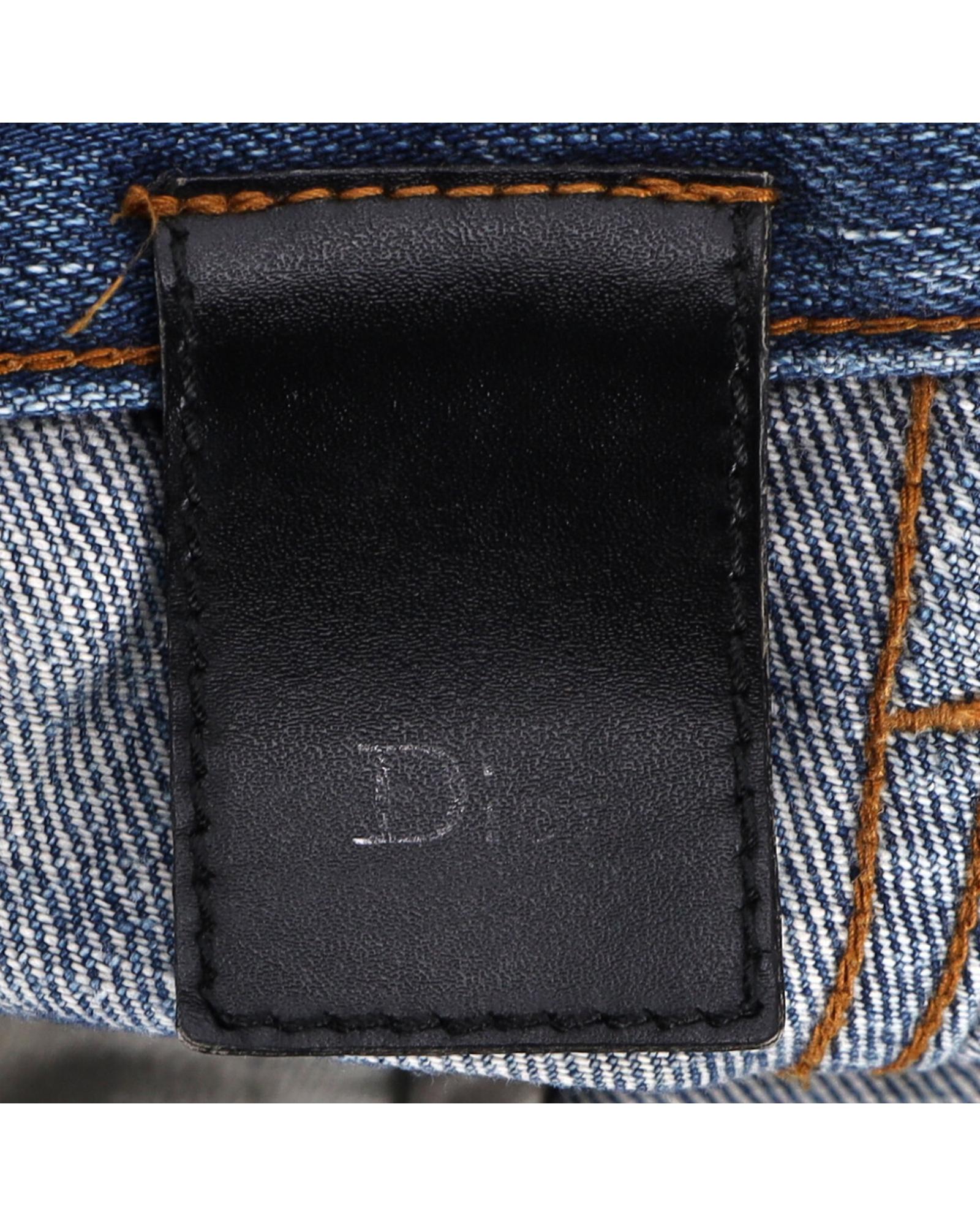 210438380.jpg