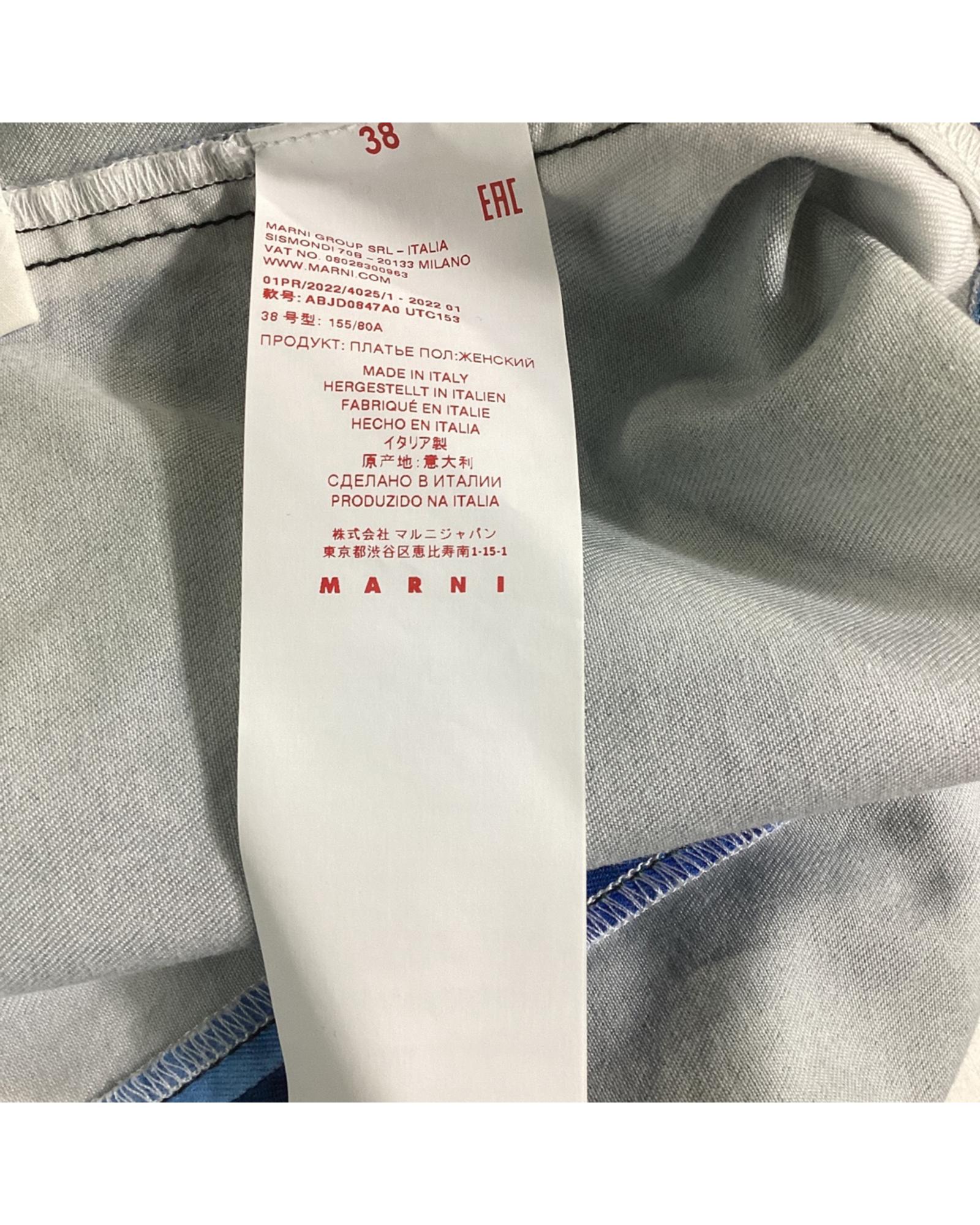 210883810.jpg