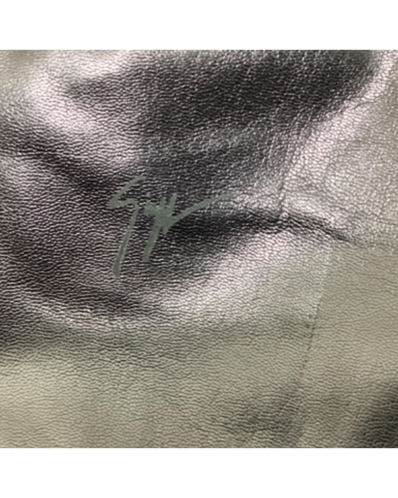 210885012.jpg