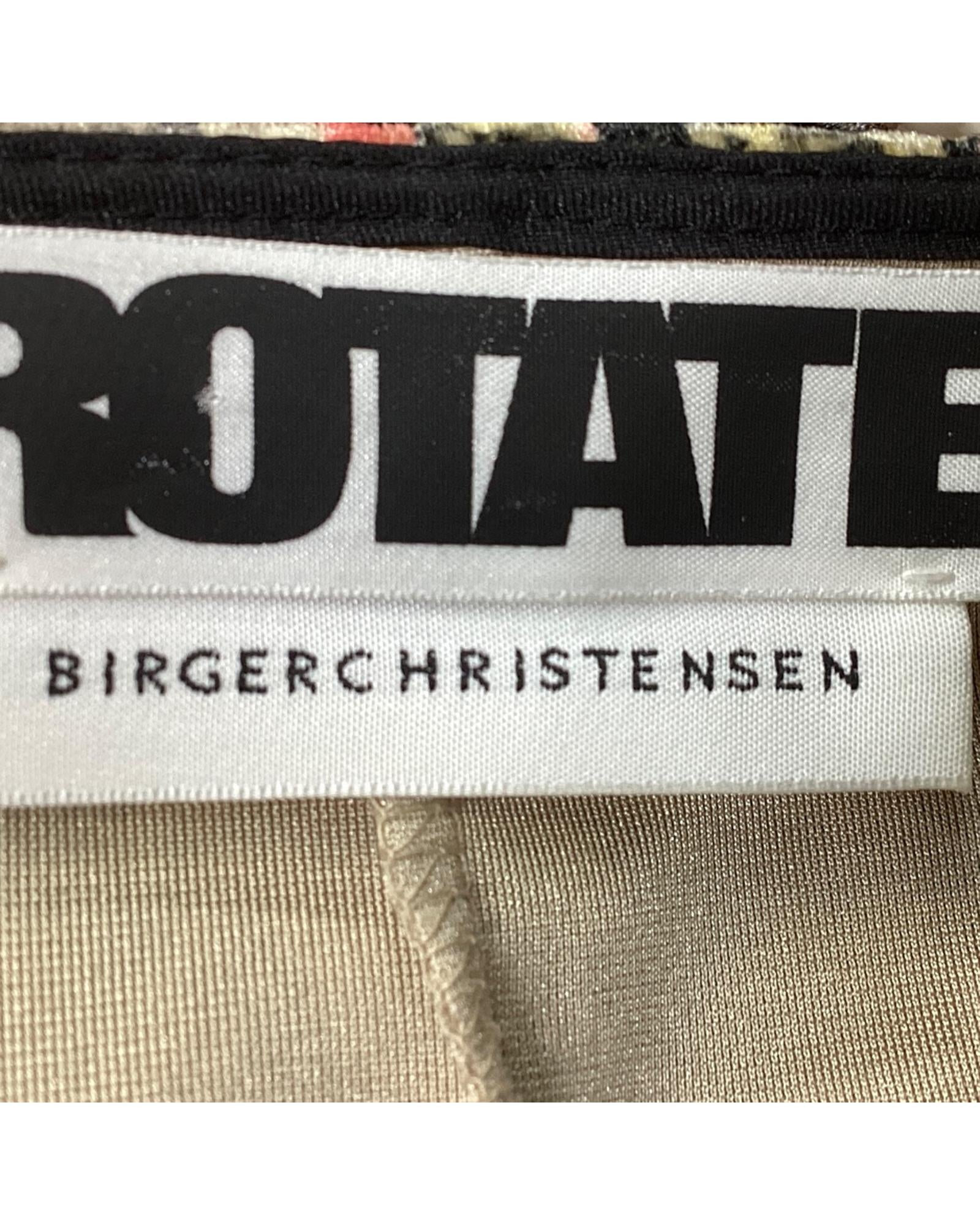 210885762.jpg