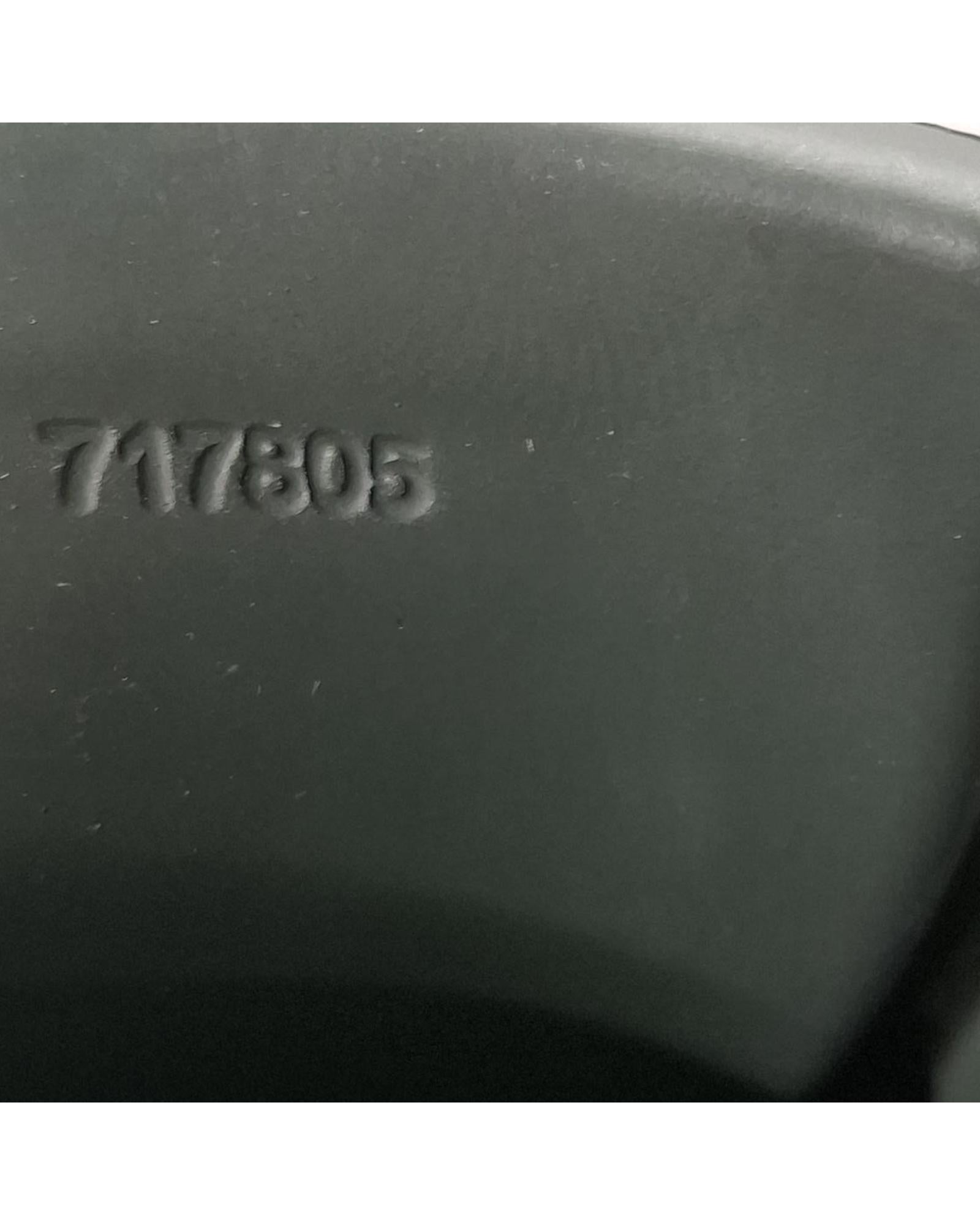 216117776.jpg