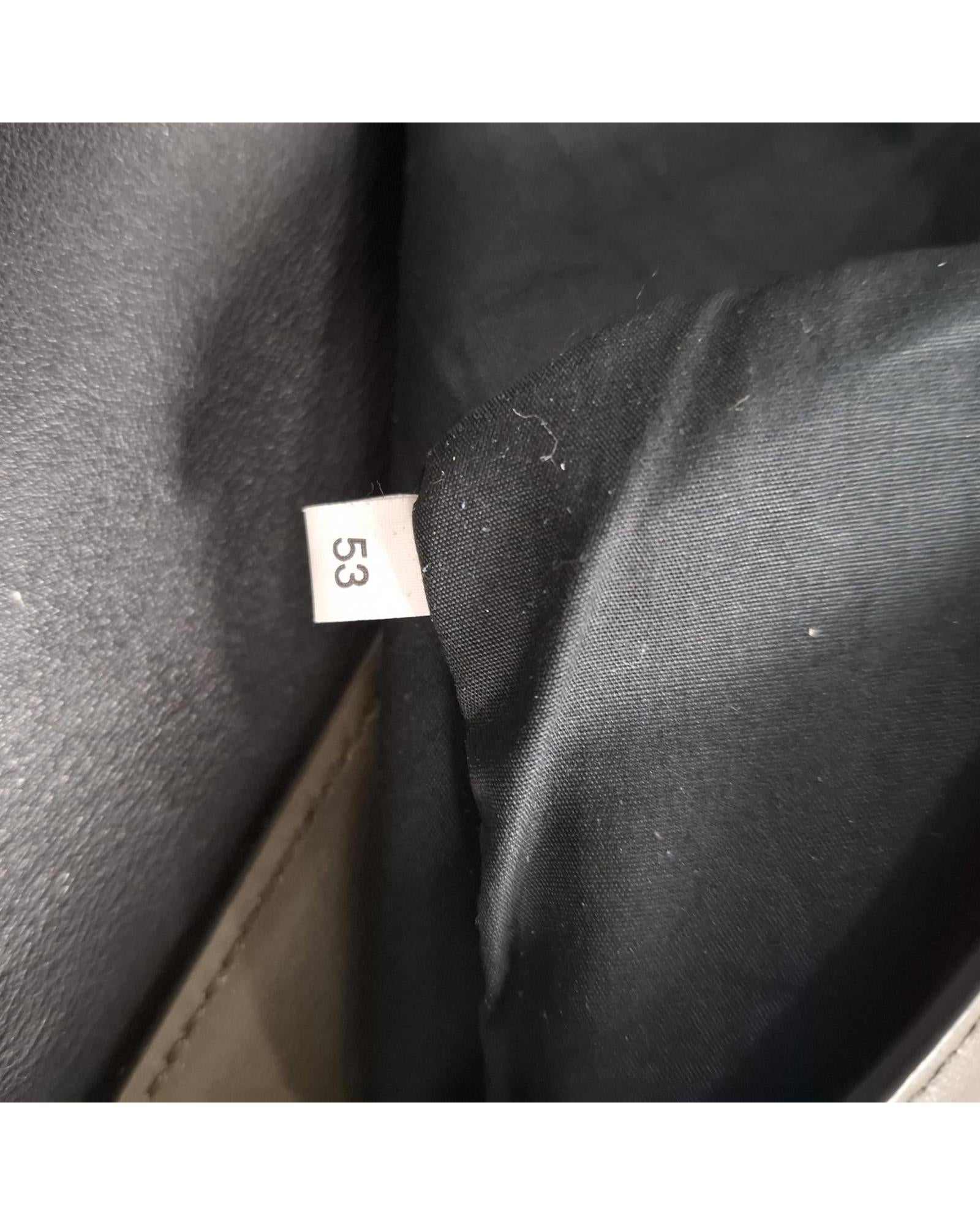 216843731.jpg