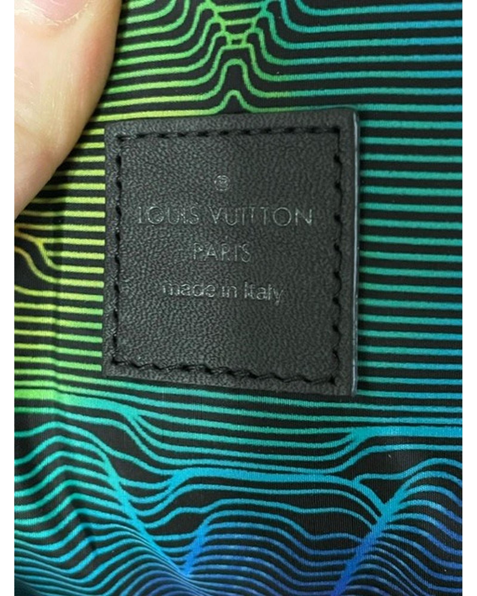 221850417.jpg
