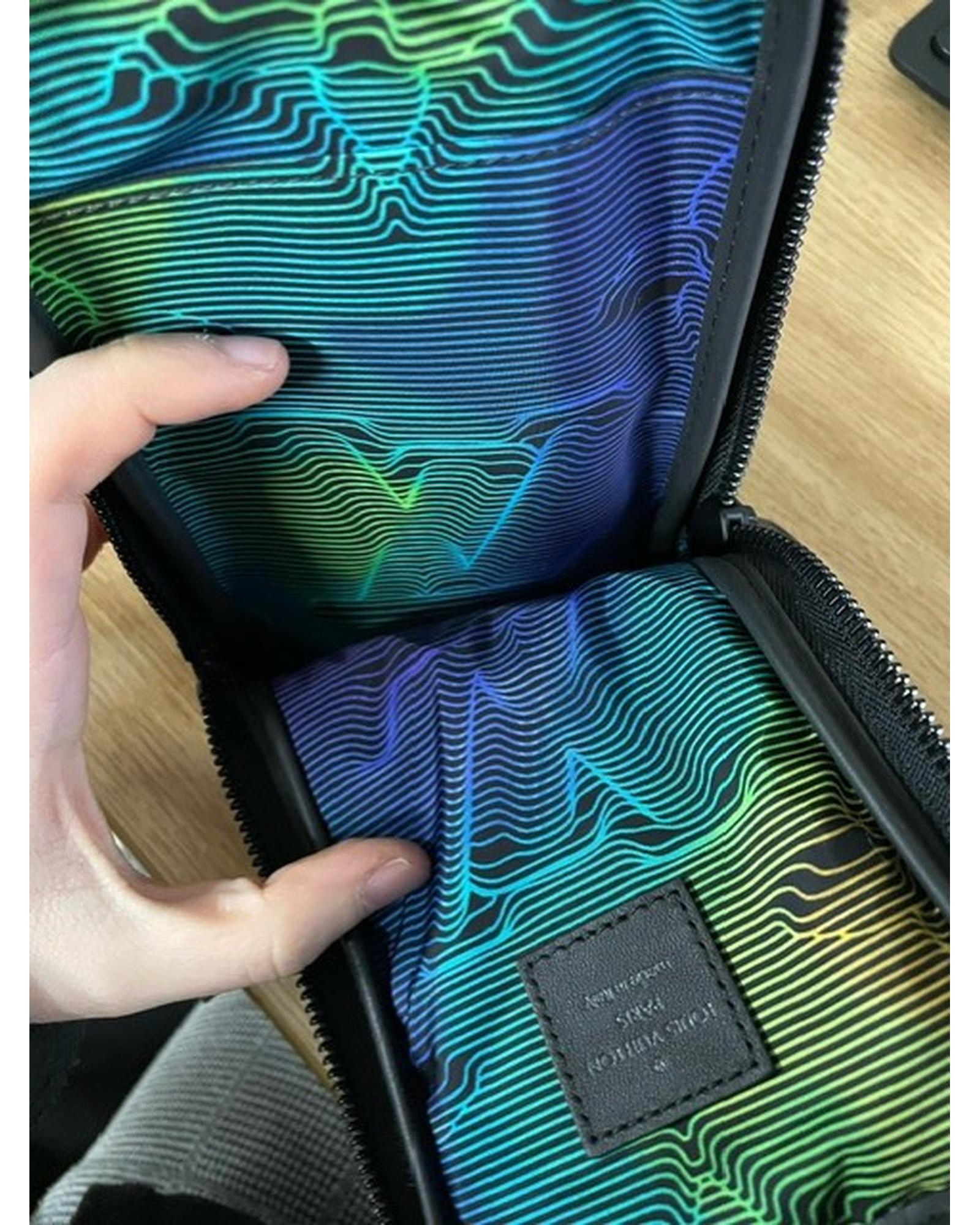 221850419.jpg