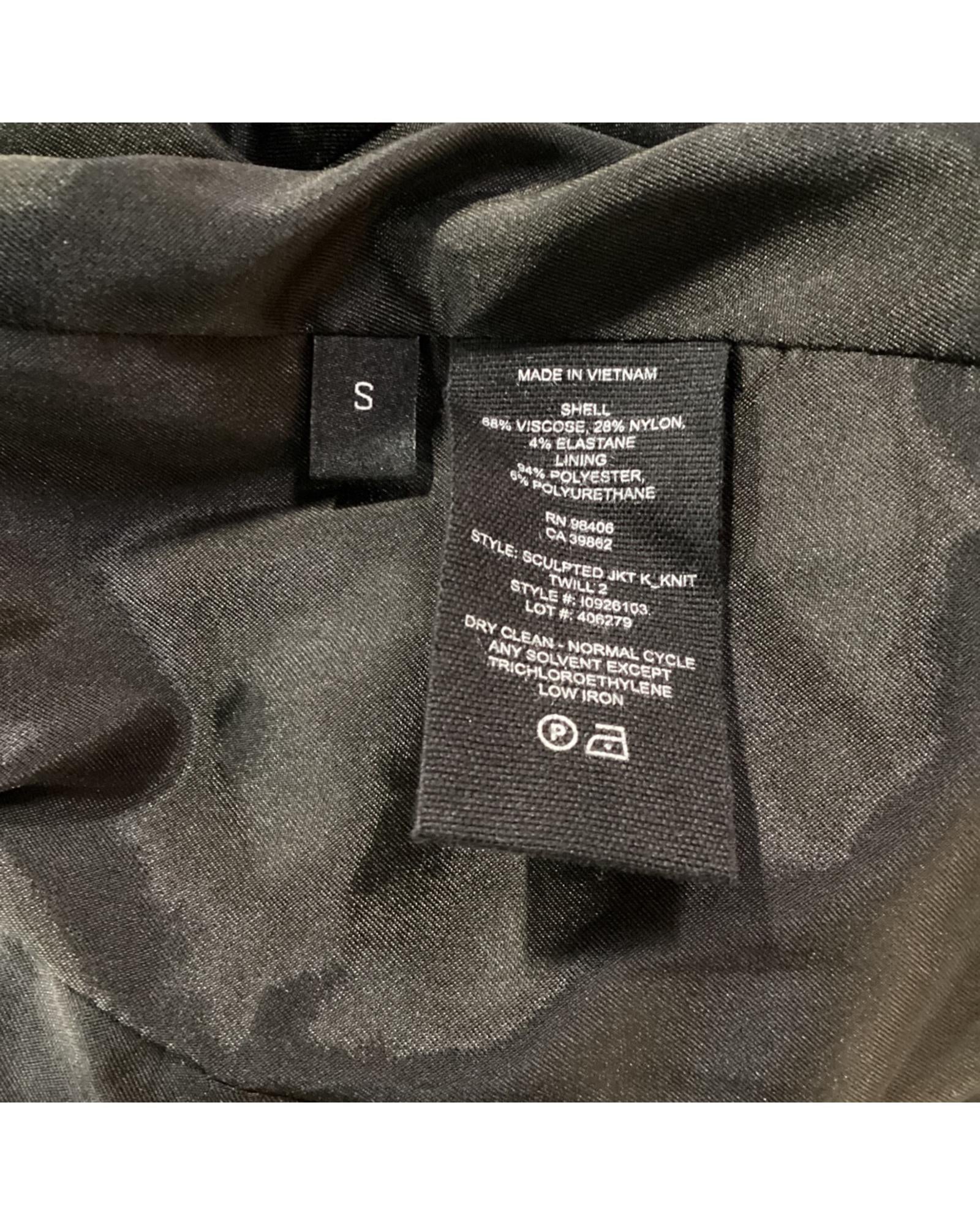 221850637.jpg