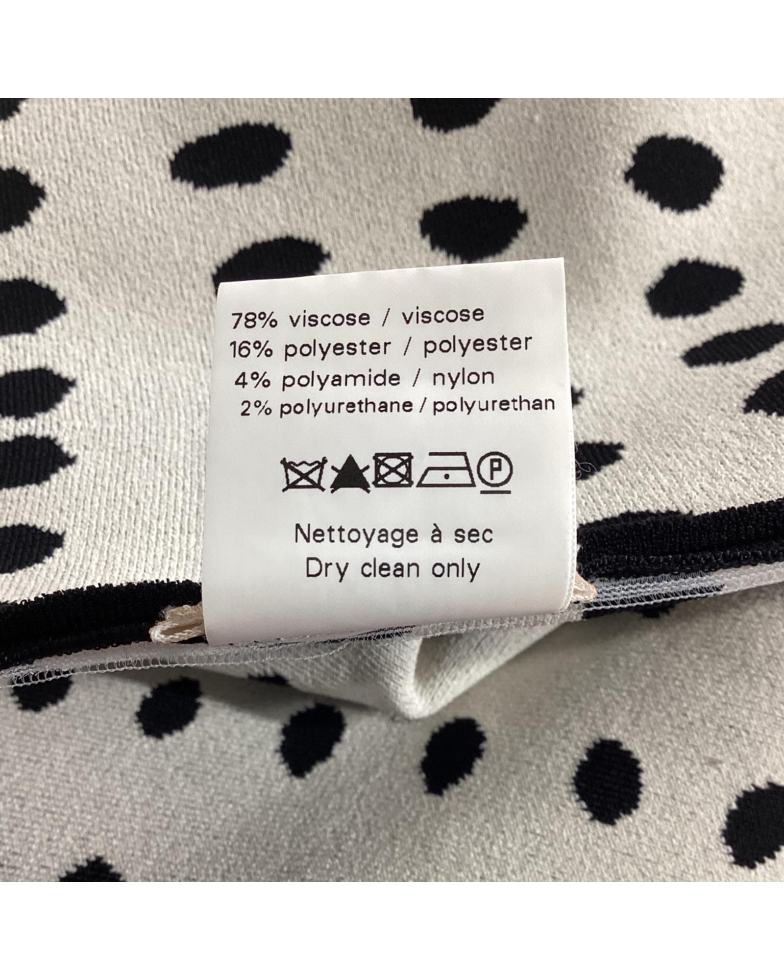 221851203.jpg