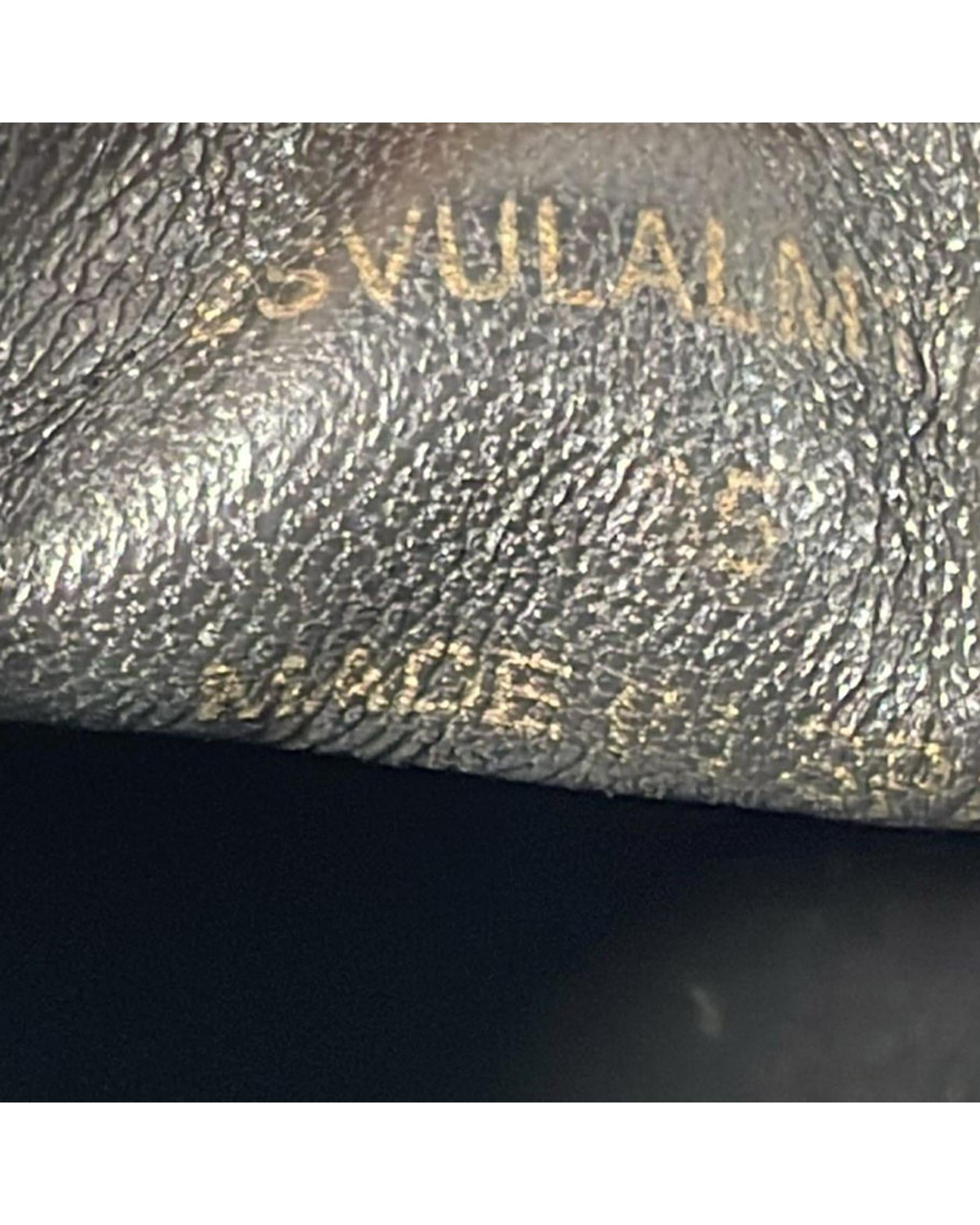 221853954.jpg
