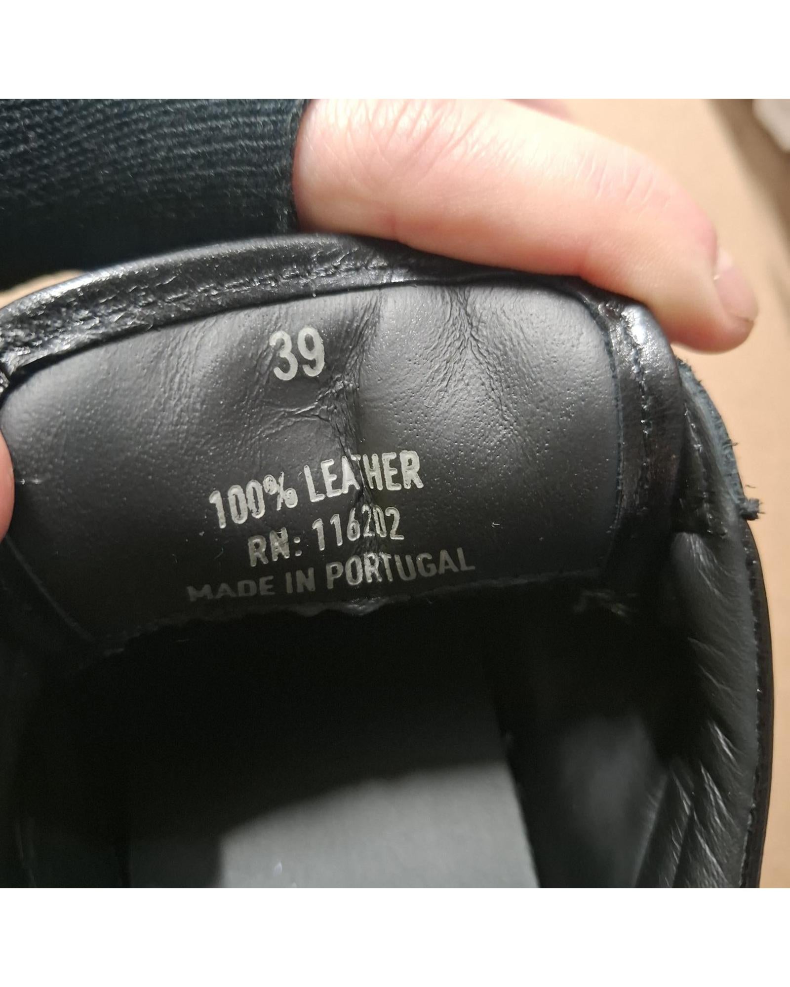 221855328.jpg