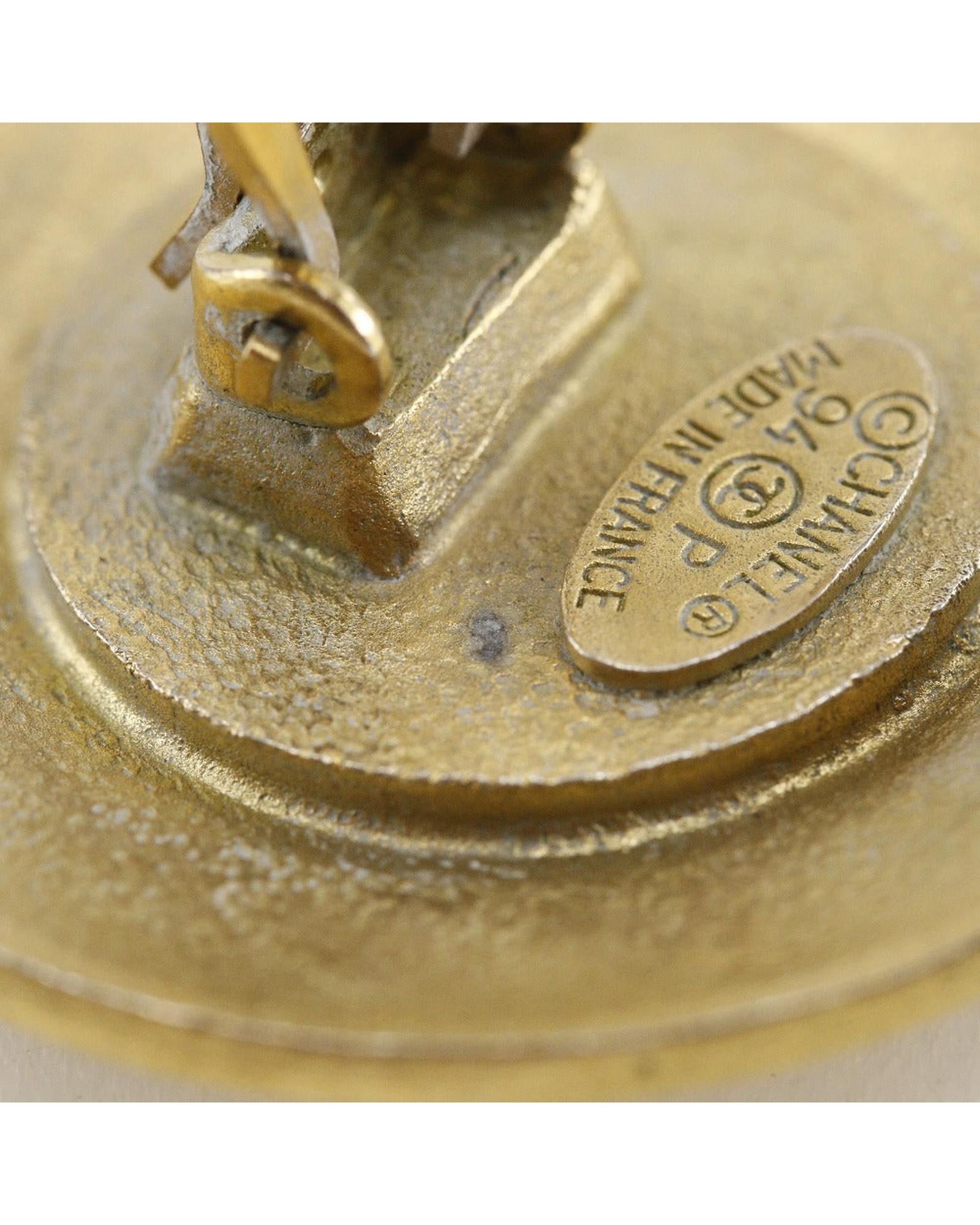 221855394.jpg