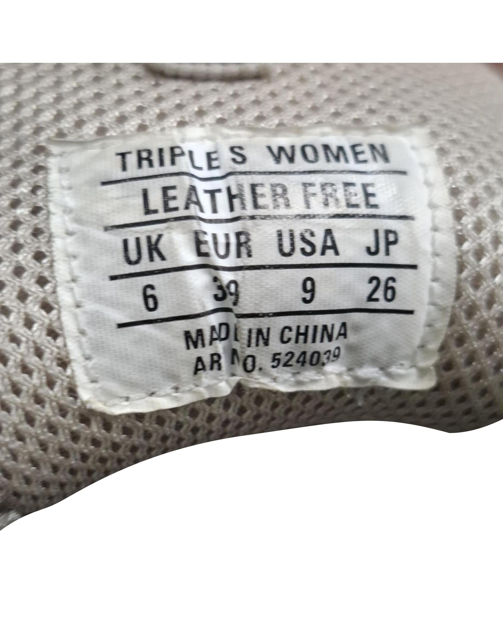 221858287.jpg