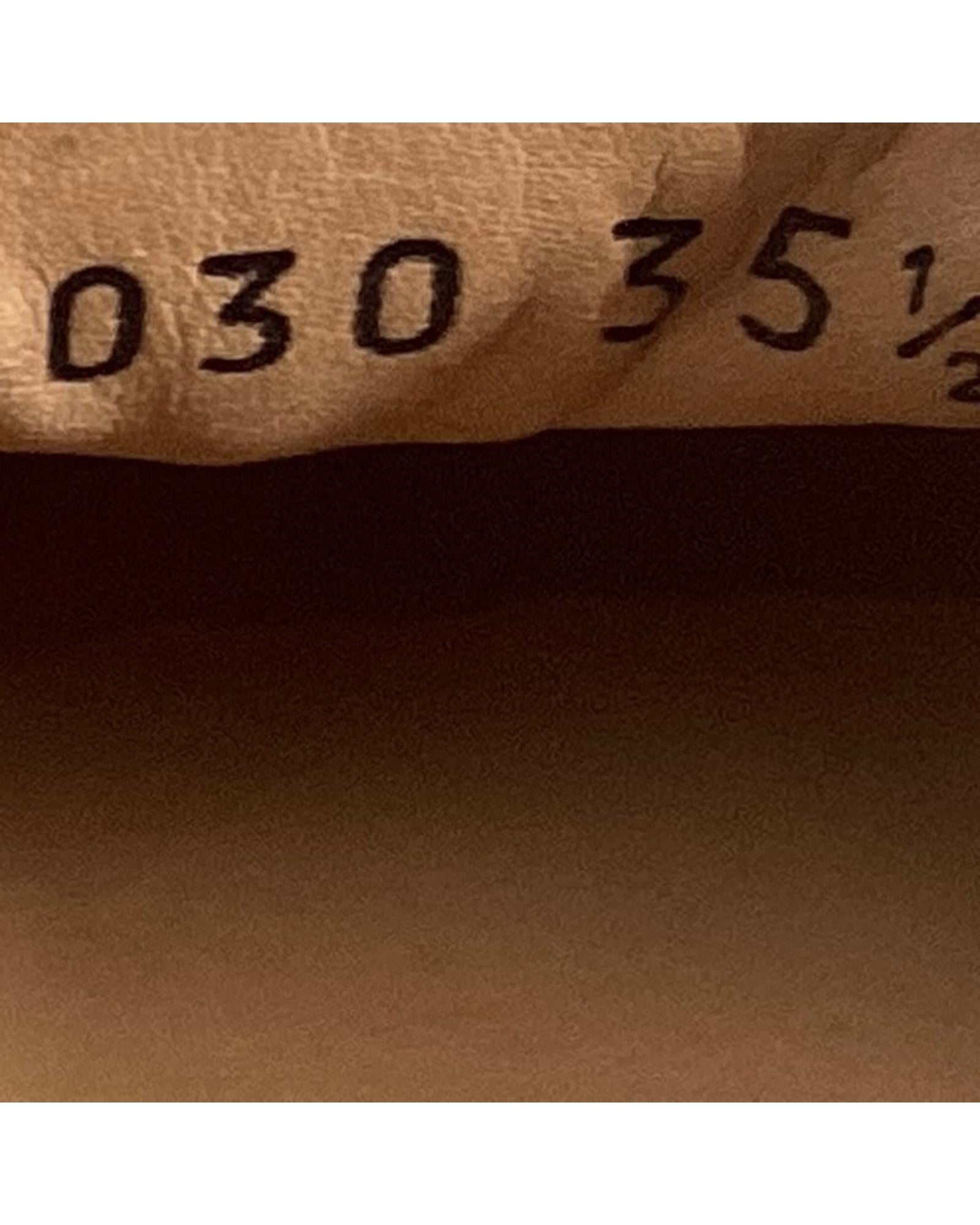 222683438.jpg