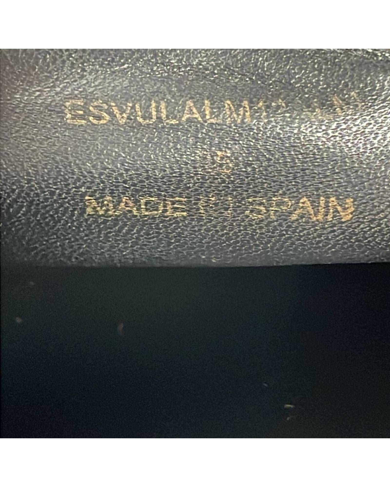222685186.jpg