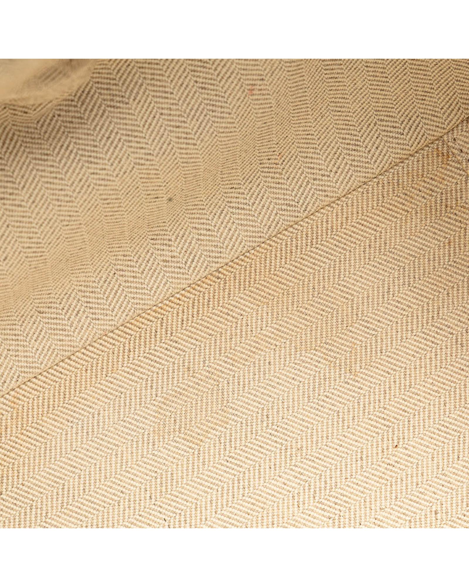228426485.jpg