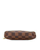 228428197.jpg