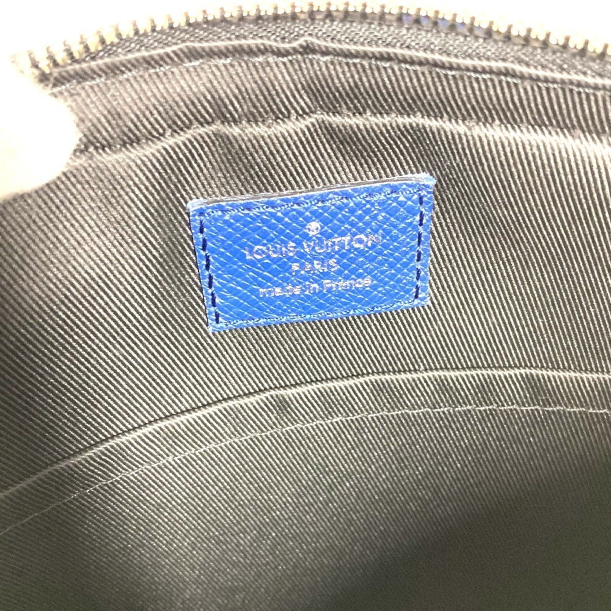 235229292.jpg