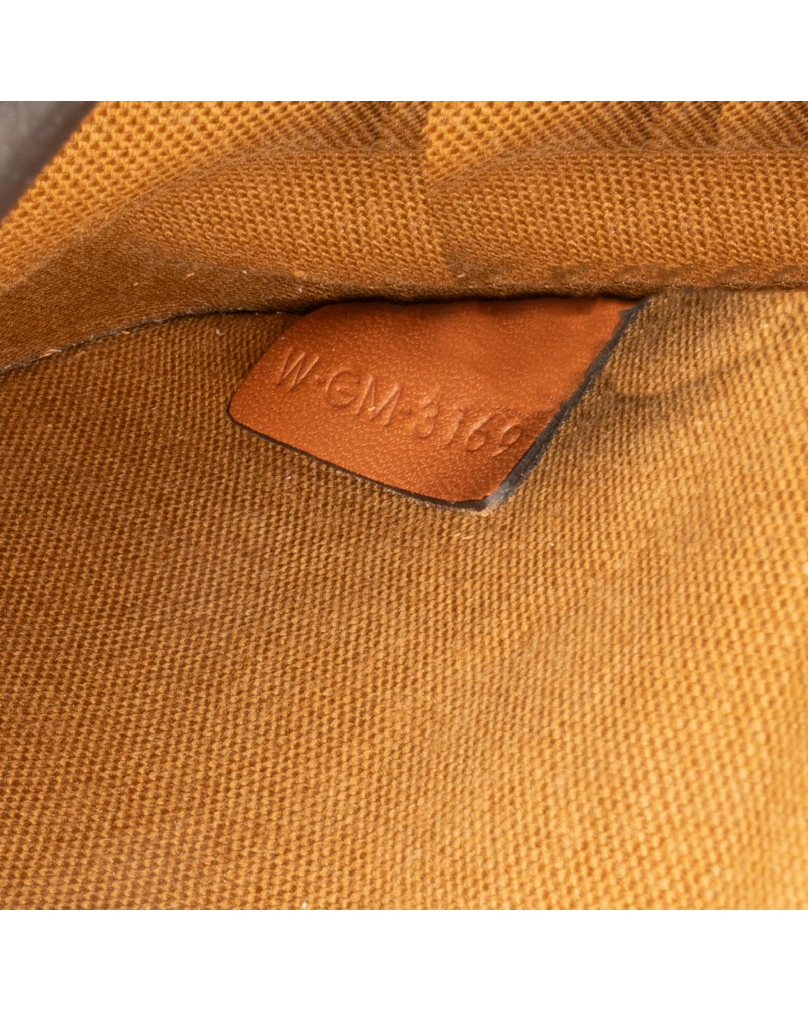 238448744.jpg