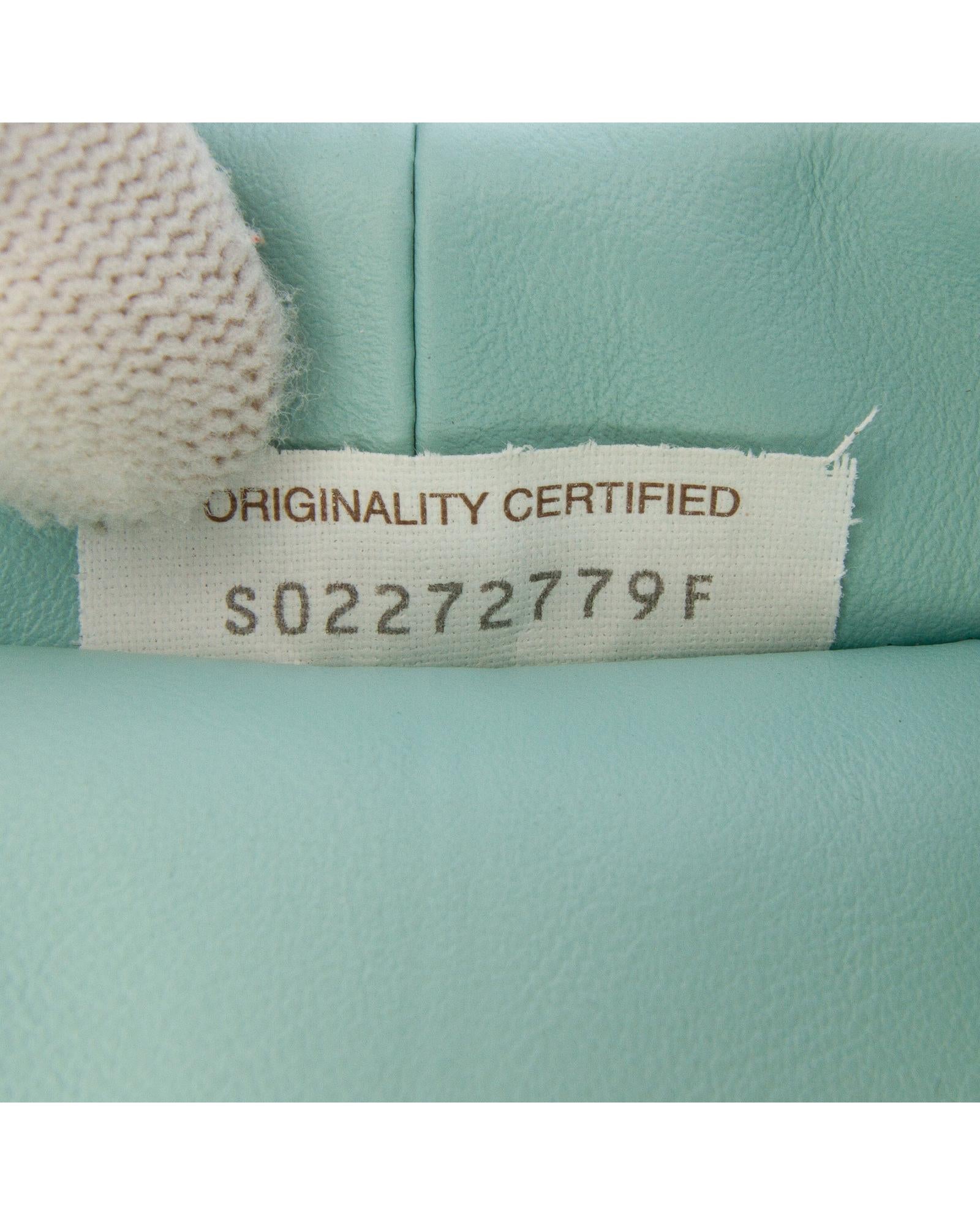 238449335.jpg