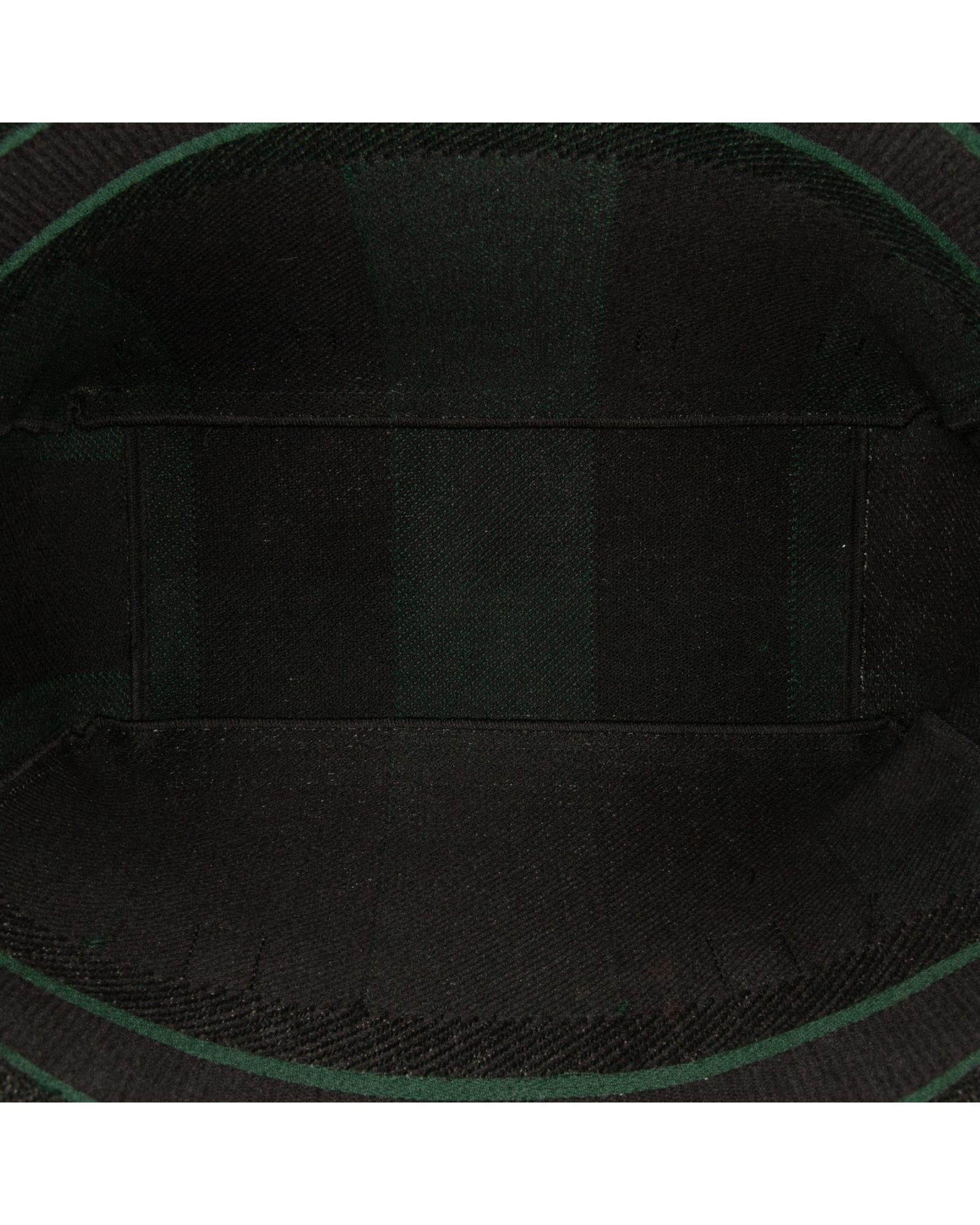 238453821.jpg