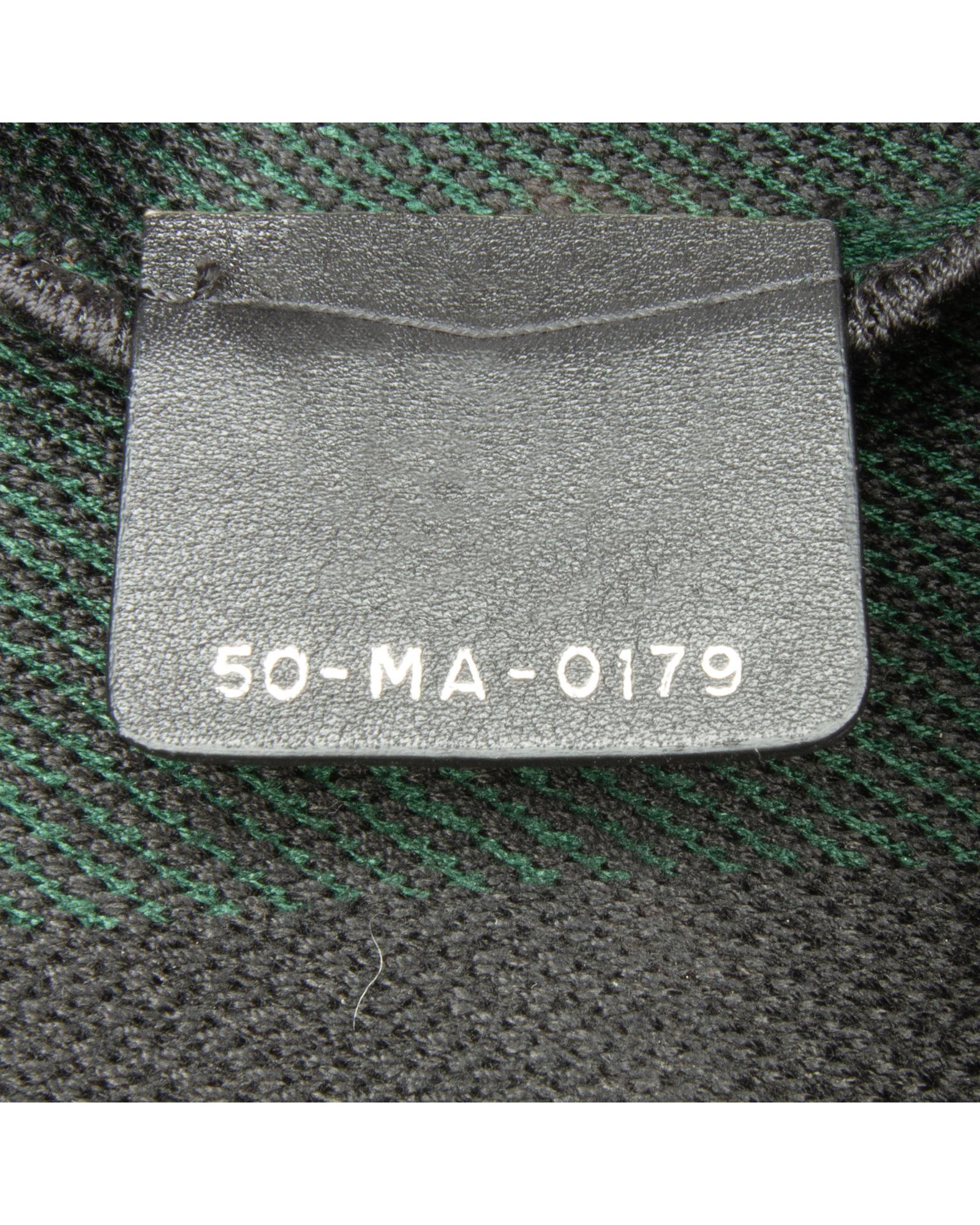 238453823.jpg