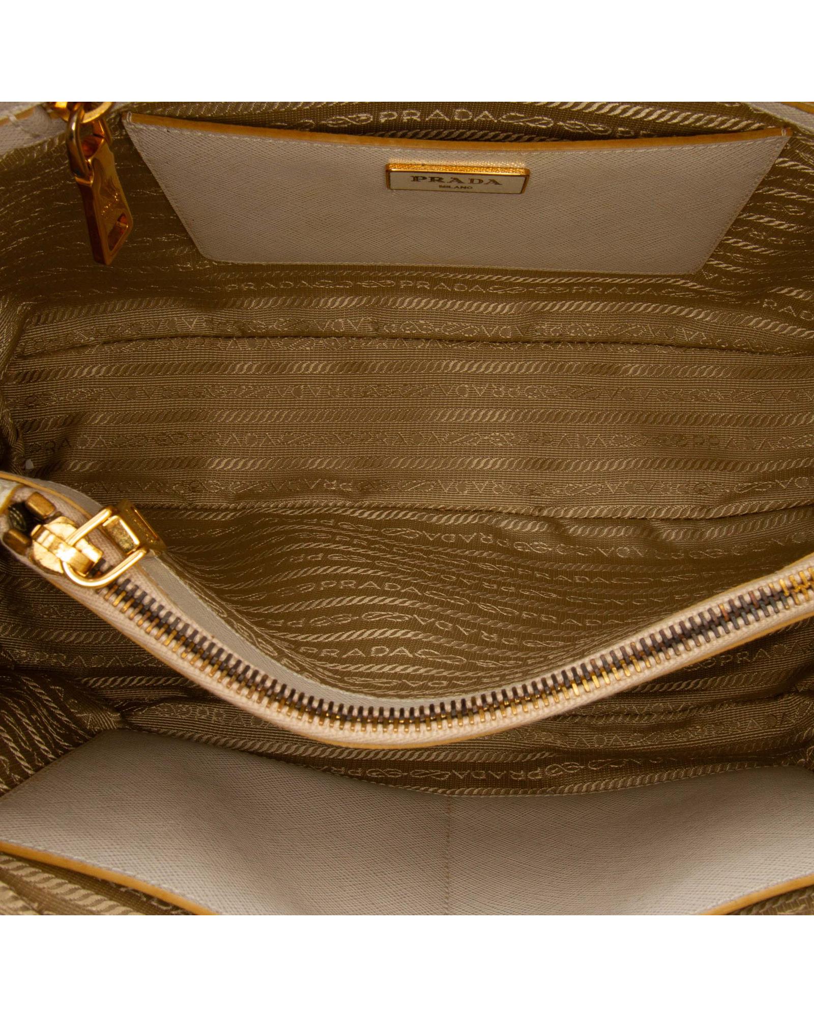 239203388.jpg