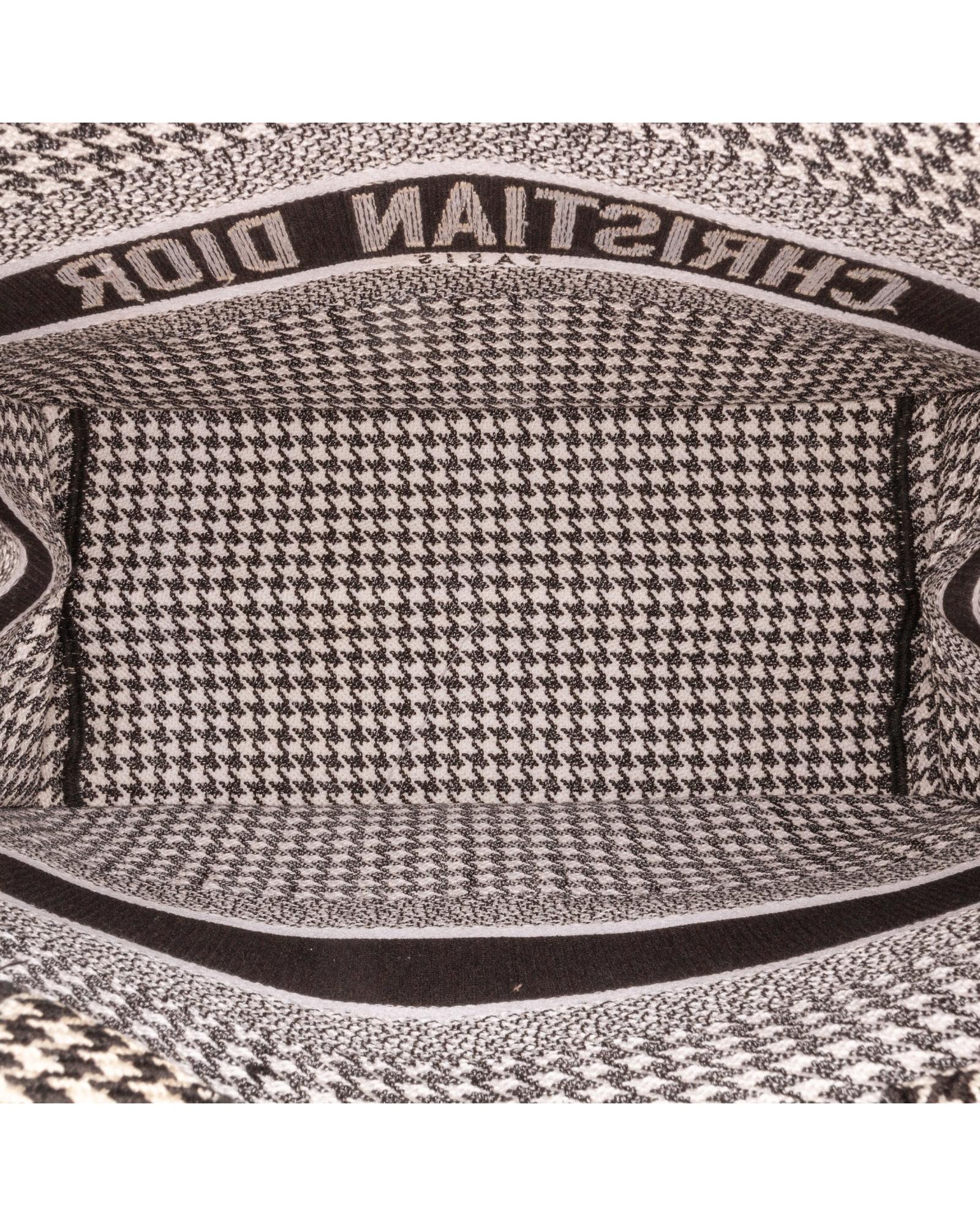 243280148.jpg