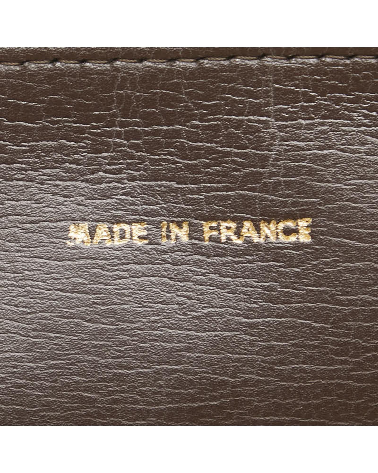 243729421.jpg