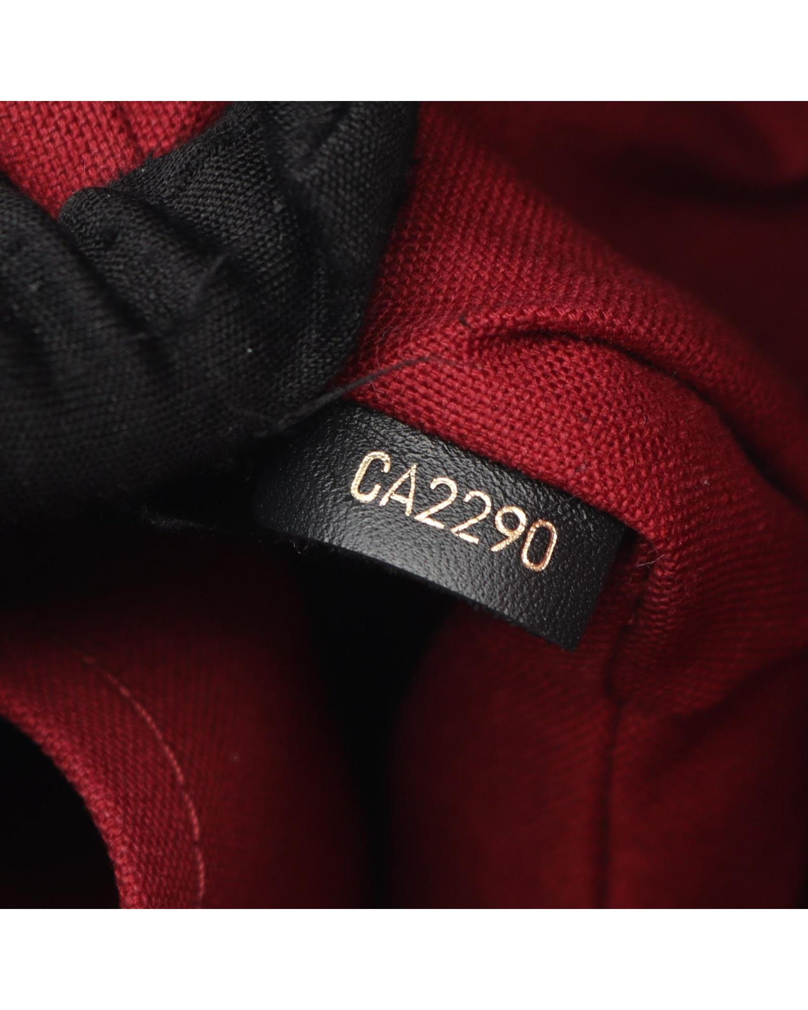 243729484.jpg