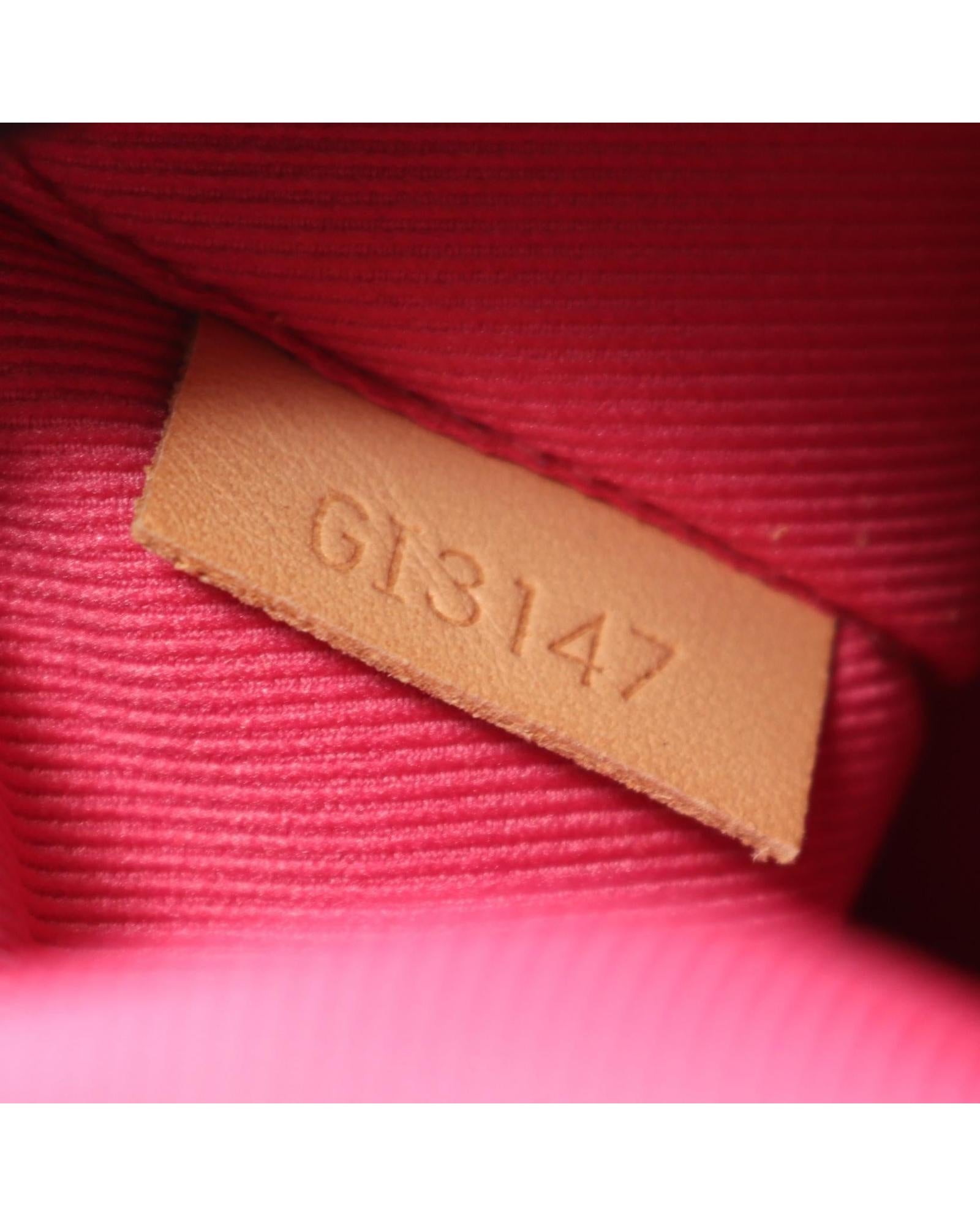 243903956.jpg