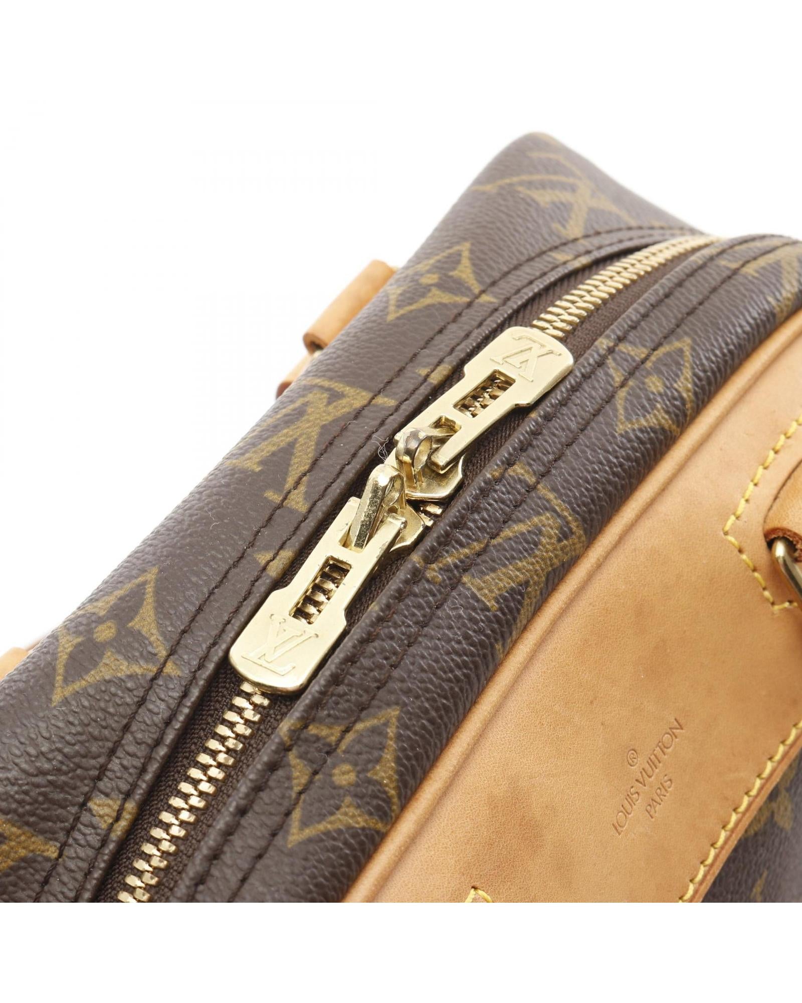 243904298.jpg