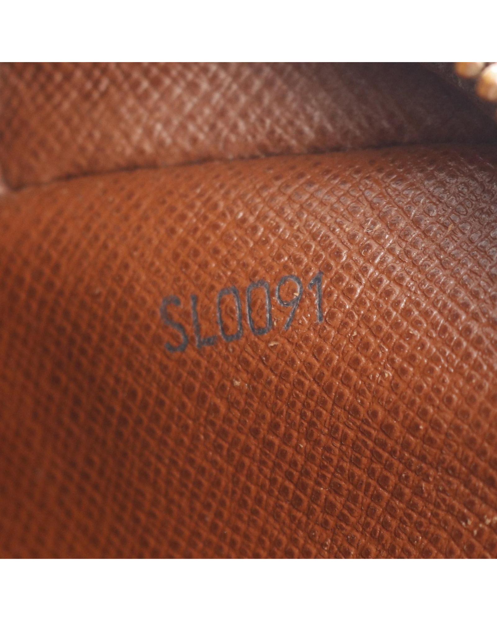 243904997.jpg