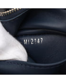 244123393.jpg