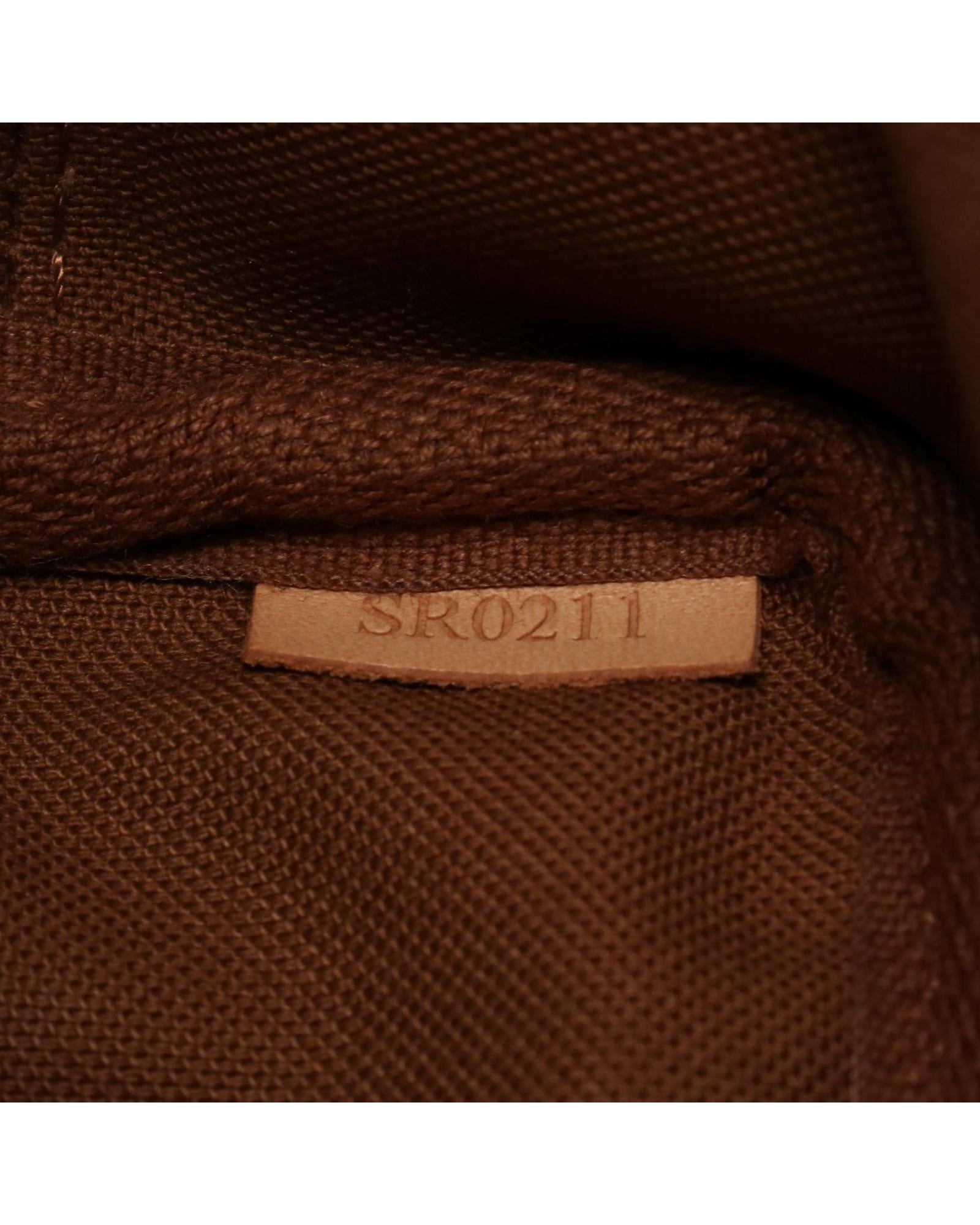 244129777.jpg