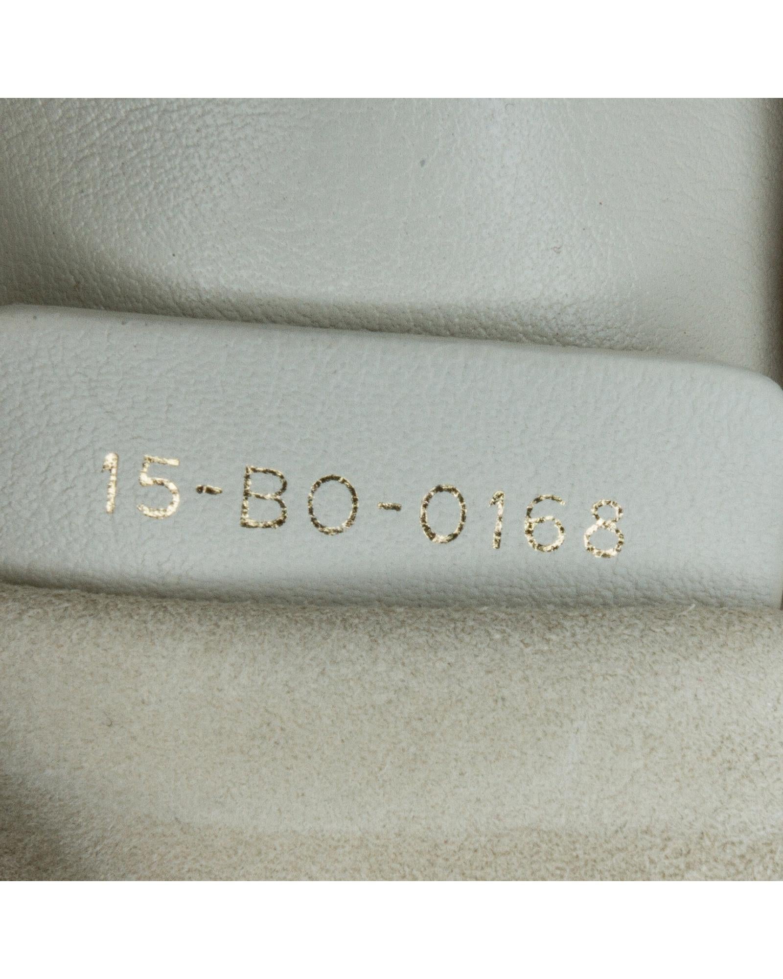 38Q7YRN8A2QNIVGM-L4_7_P.jpg