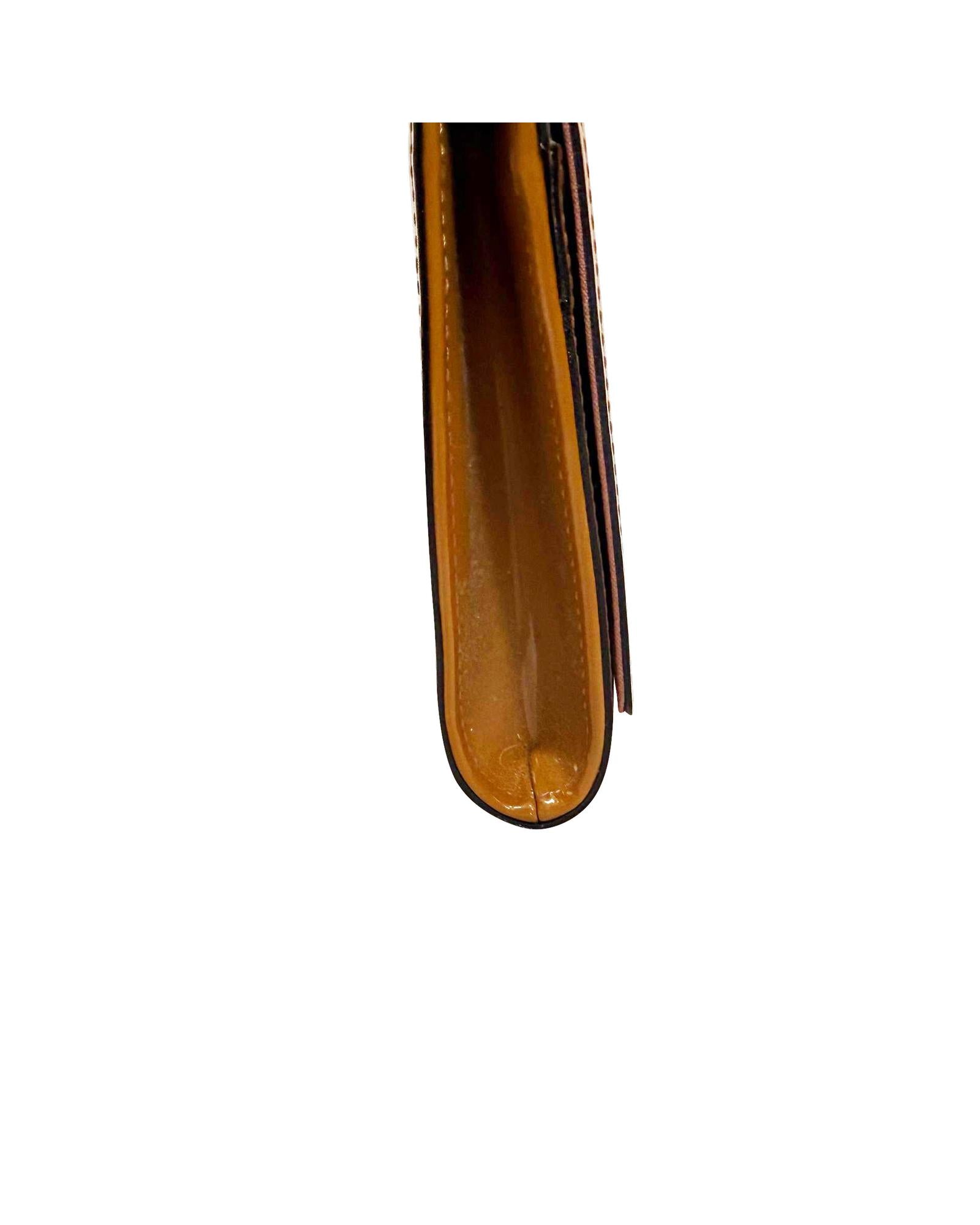 514028_10_P.jpg