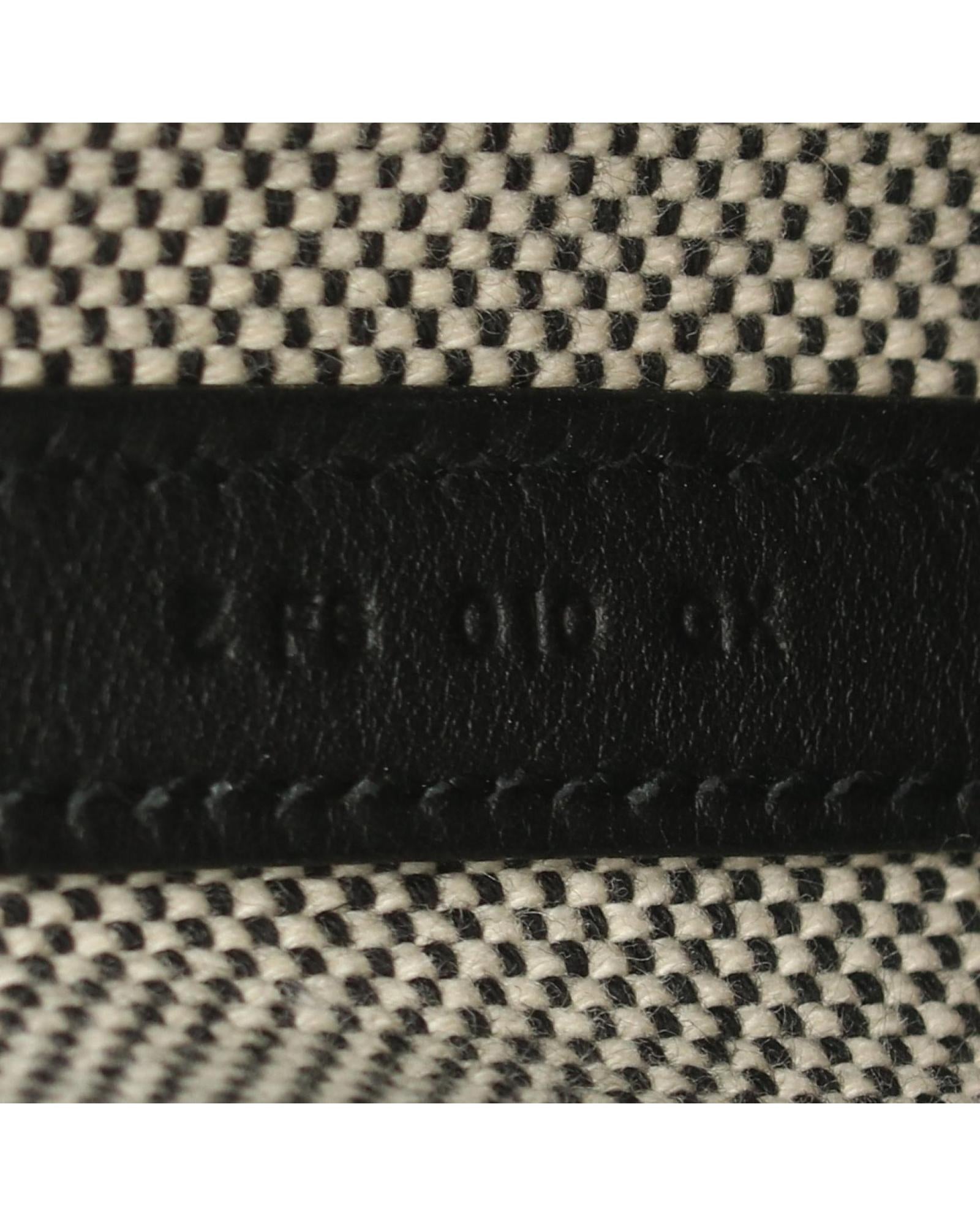 526280_5_P.jpg