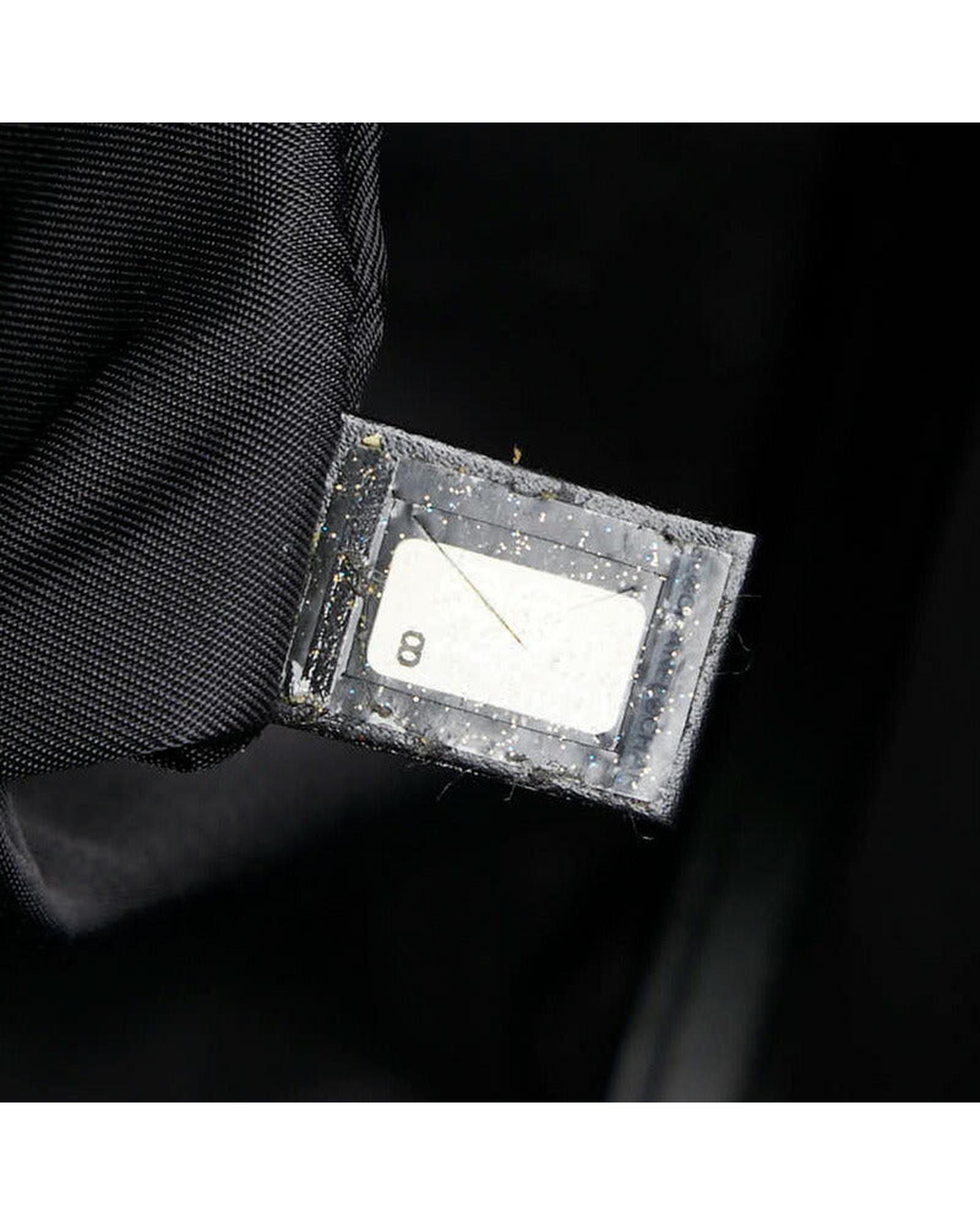 527959_7_P.jpg