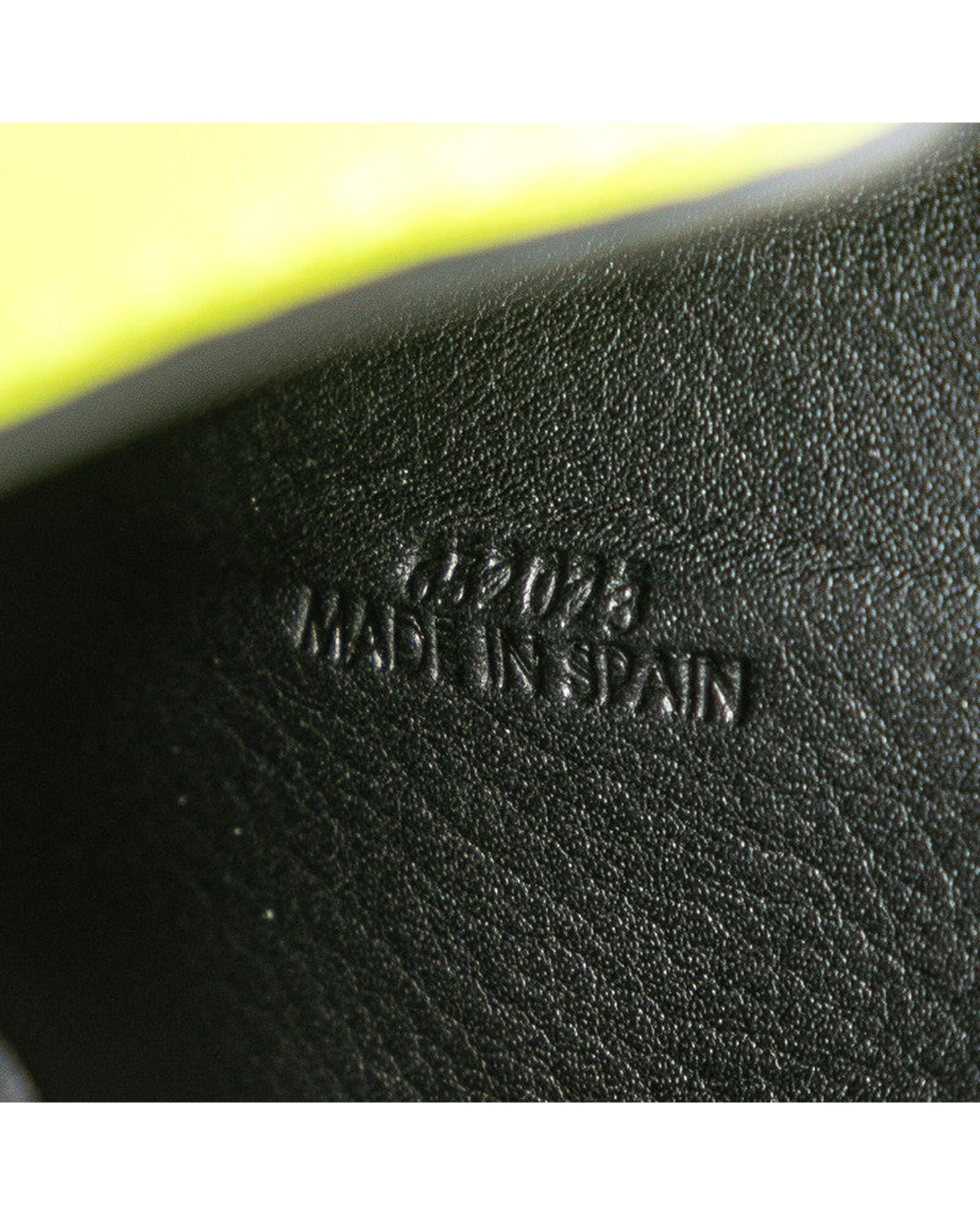 538705_10_P.jpg