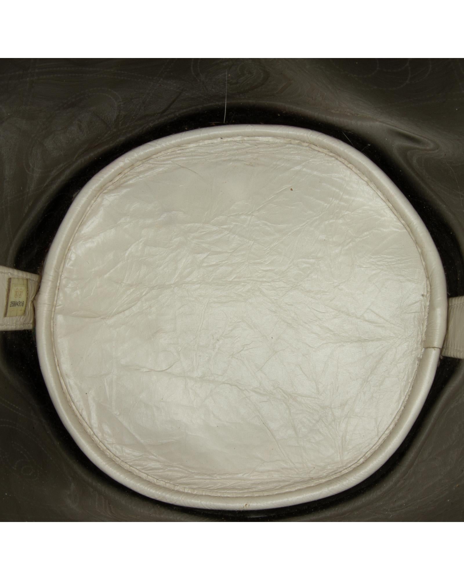 8345NZARJRZ2QYQQ-L7_6_P.jpg